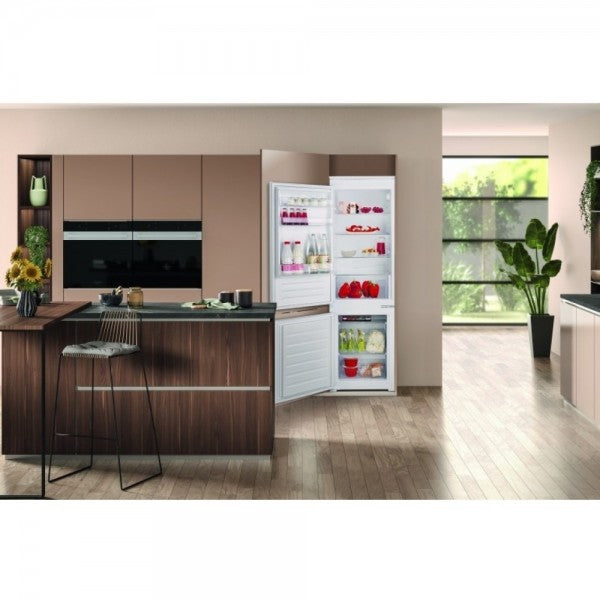 Frigorifero combinato Hotpoint - BCB7030SE