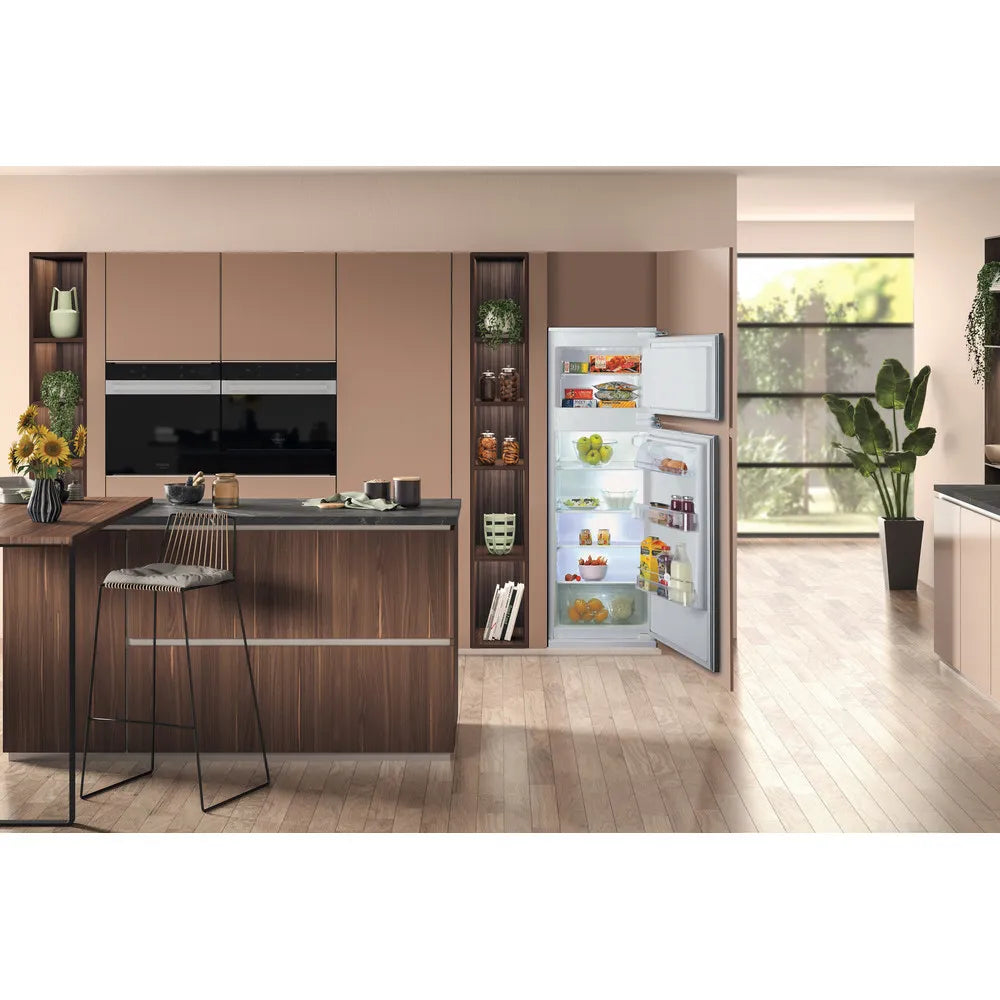 FRIGORIFERO INCASSO HOTPOINT BDFS2422